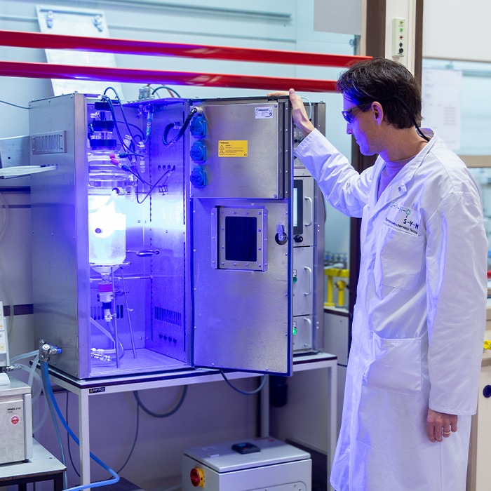 InnoSyn provides custom synthesis, process optimization, and pilot-scale manufacturing for innovative chemical production.