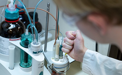 InnoSyn provides custom synthesis, process optimization, and pilot-scale manufacturing for innovative chemical production.